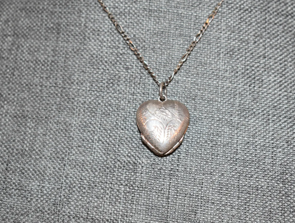 Womens Vintage Estate Sterling Silver Heart Pendant 13g selling E5942