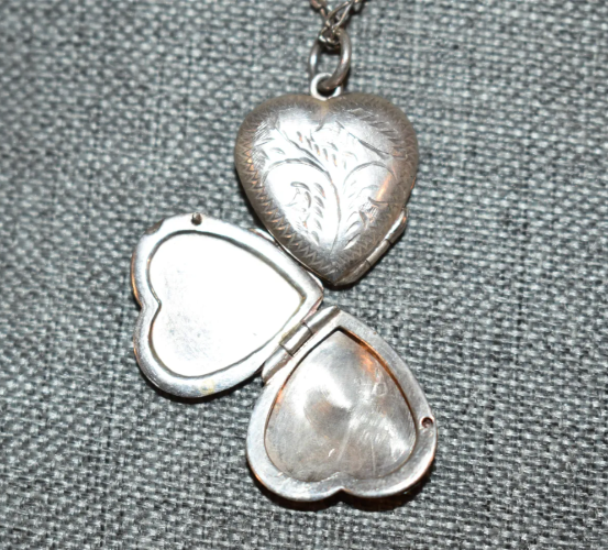 Sterling 4-leaf Clover Heart Locket Pendant Necklace