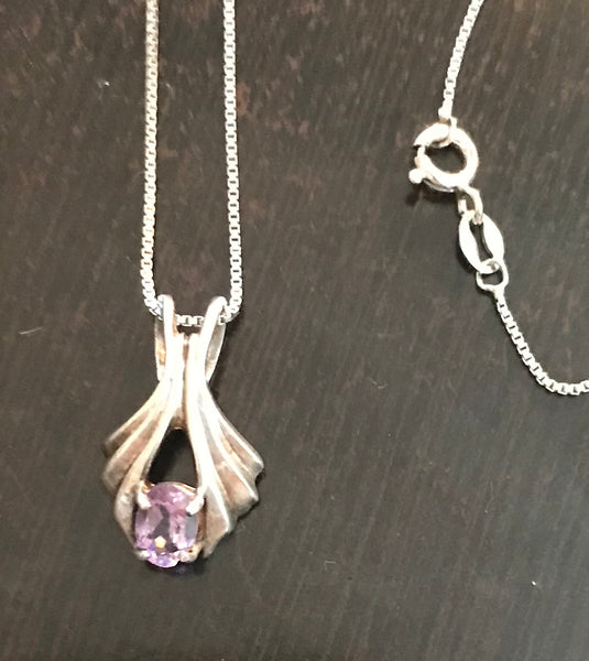 Sterling Silver Oval Amethyst 18" Pendant Necklace