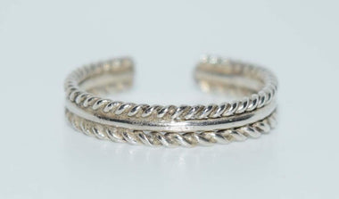 Sterling Rope Edging Adjustable Knuckle Ring