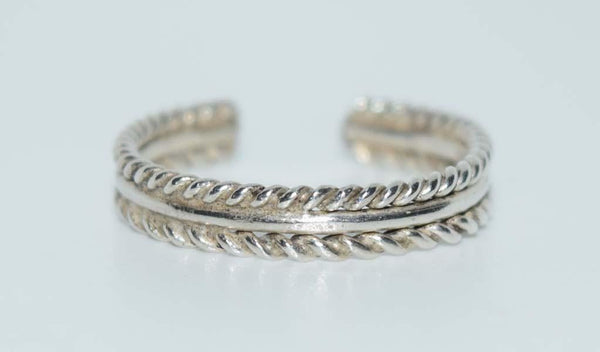 Sterling Rope Edging Adjustable Knuckle Ring