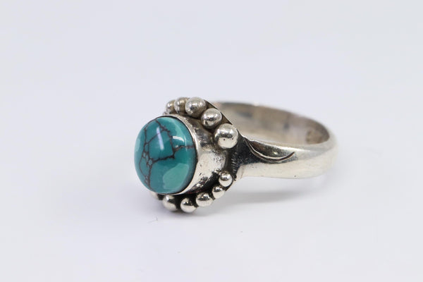 925 Ladies Silver Unusual Turquoise Ring Size 7