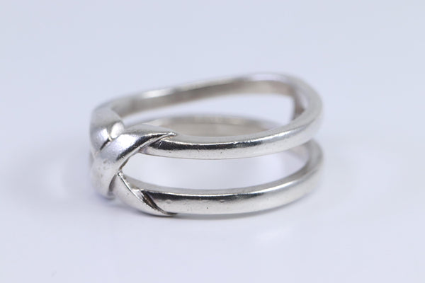 925 Solid Sterling Modern Ladies Ring Size 8.5