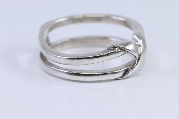 925 Solid Sterling Modern Ladies Ring Size 8.5