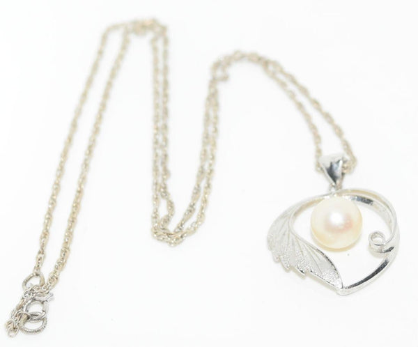 Sterling Silver Dangle Pearl Necklace