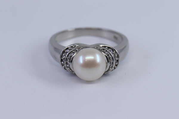 925 Sterling Silver Pearl Statement Ring Size 9