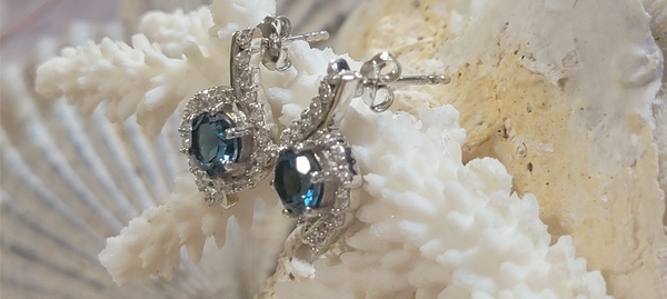 Striking London Blue Topaz 925 Sterling Silver 2.19 Ct Earrings