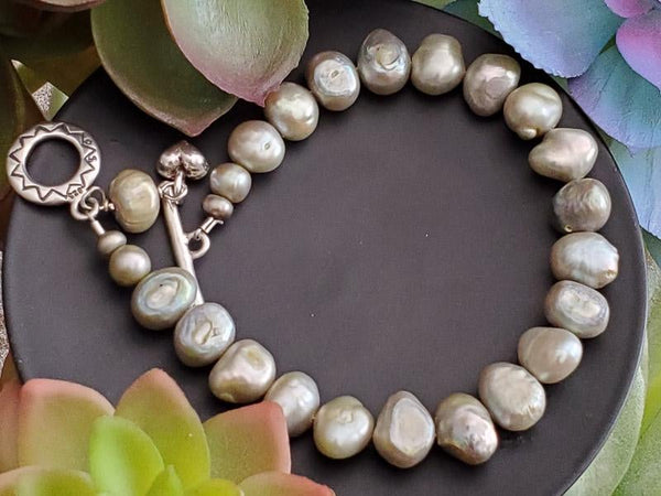 Sterling Silver Silvery Blue Gray 7" Pearl Bracelet