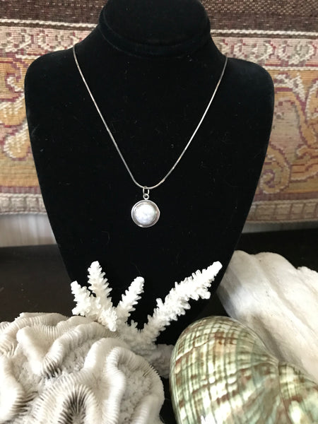 Sterling Silver Light Purple 10.5mm Circle Stone Snake Necklace