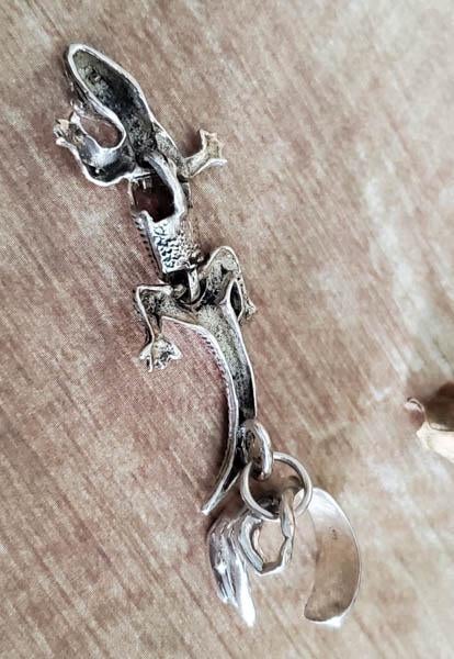 Unusual Sterling Silver Gecko Ear Cuff