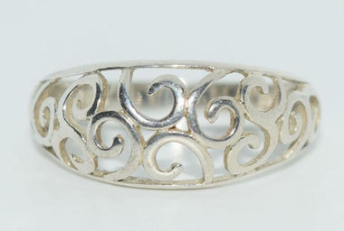 925 Sterling Silver Cut out Swirl Dome Ring Size 9