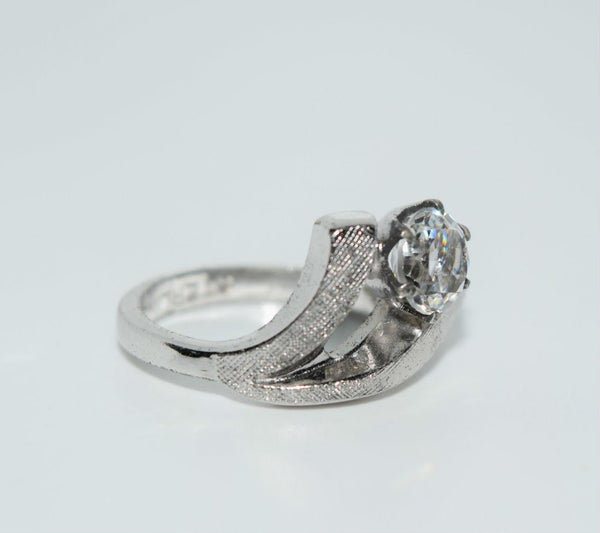 Vintage Sterling Silver Modern Design Cubic Zirconia Ring Size 5